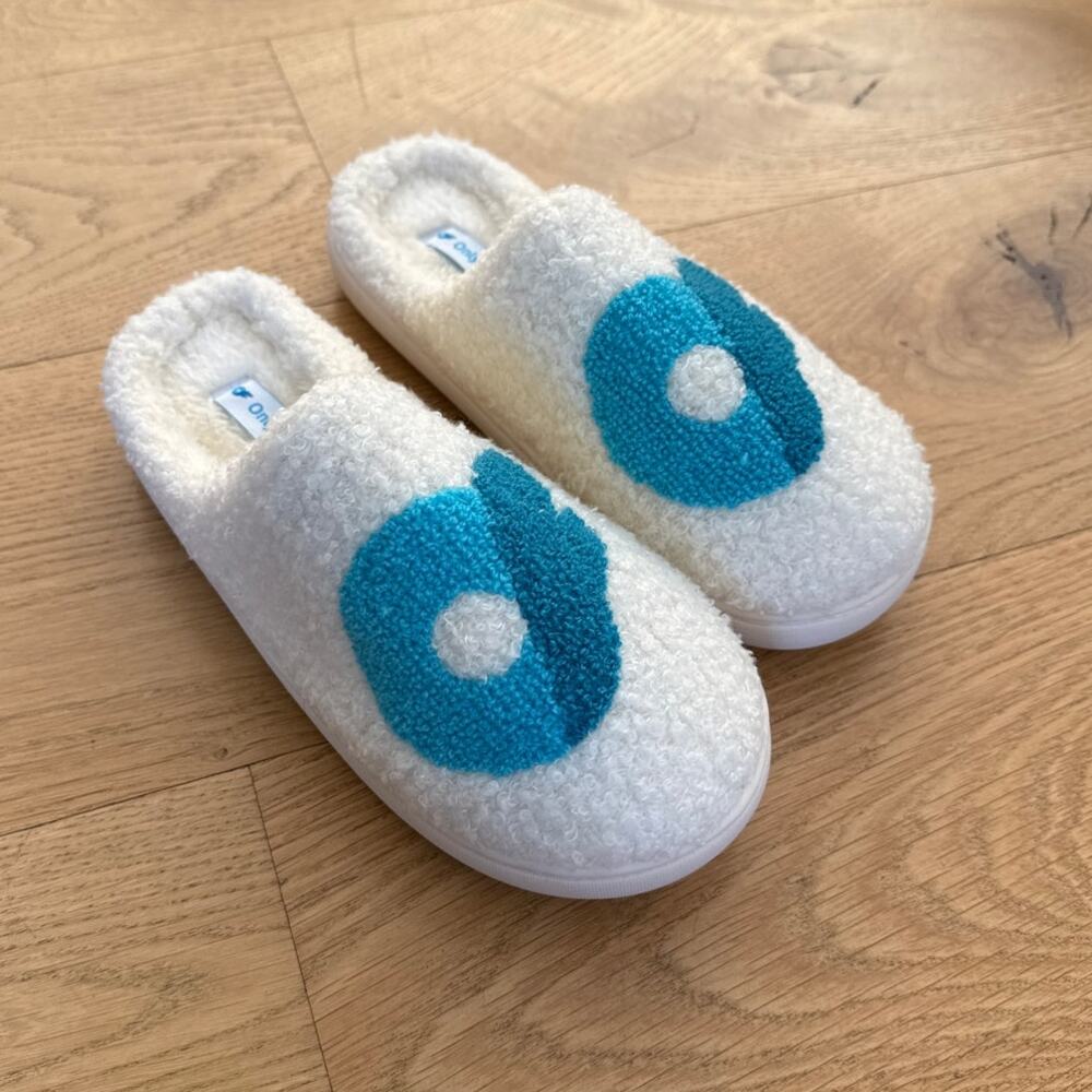 Only Fans - Fluffy Slippers in White Blue